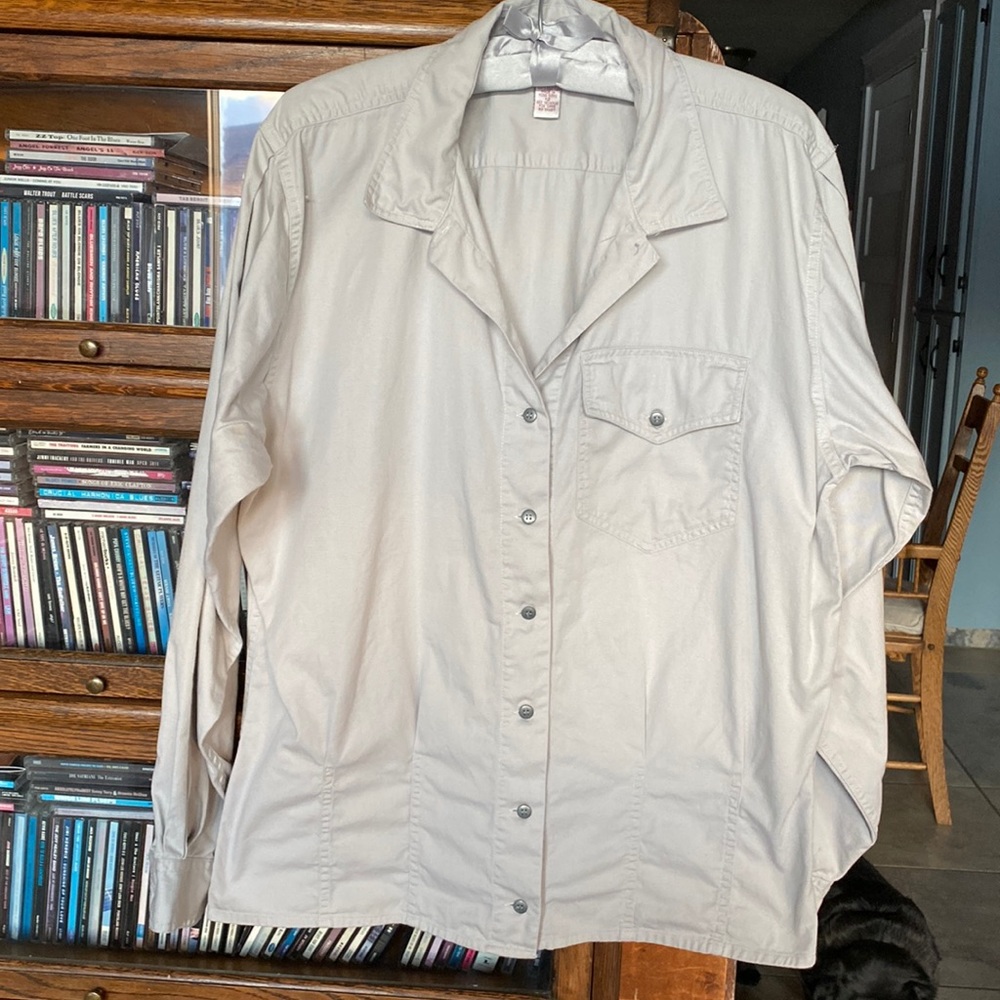 “Cambridge Dry Goods” Shirt Lightest Grey/Cream Palette Semi-Fitted at Waist